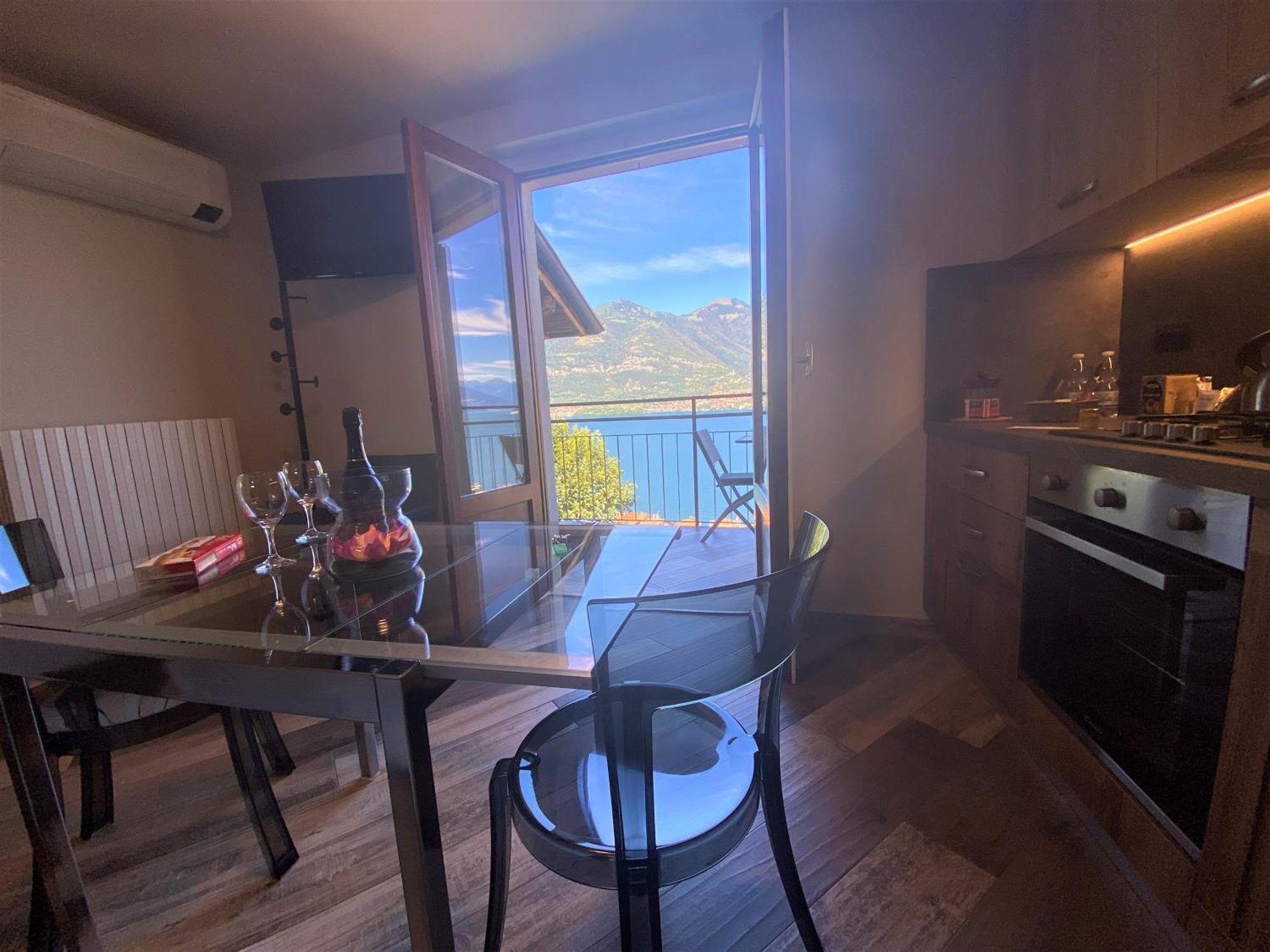 Il Bellavista Apartman Lezzeno Szoba fotó